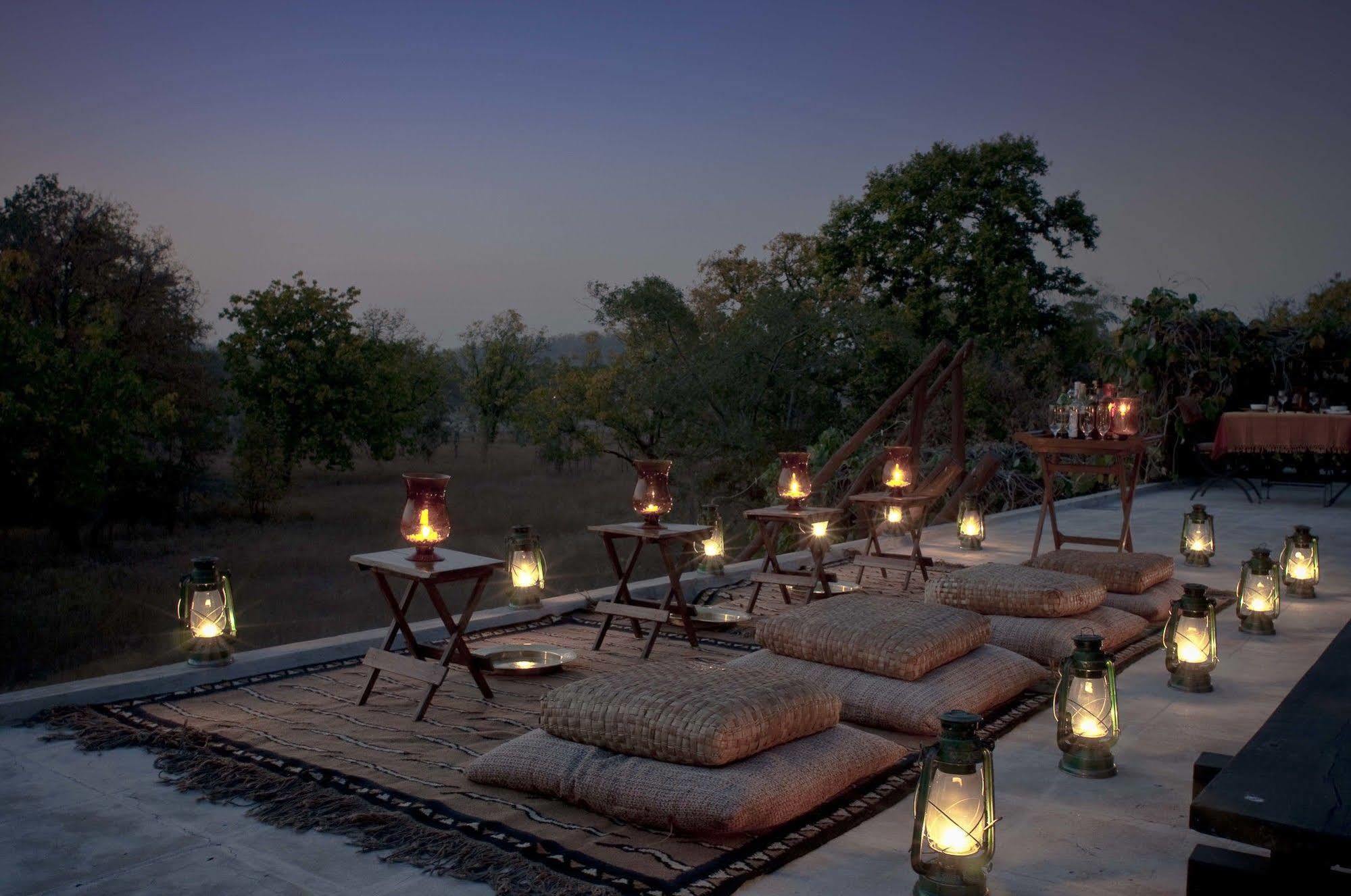 Mahua Kothi, Bandhavgarh National Park Hotel Tala  Exterior photo